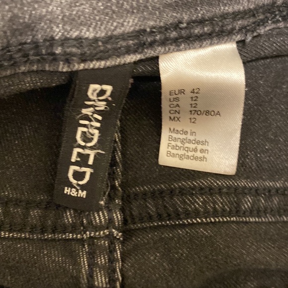 H&M Ripped jeans. - Picture 4 of 4